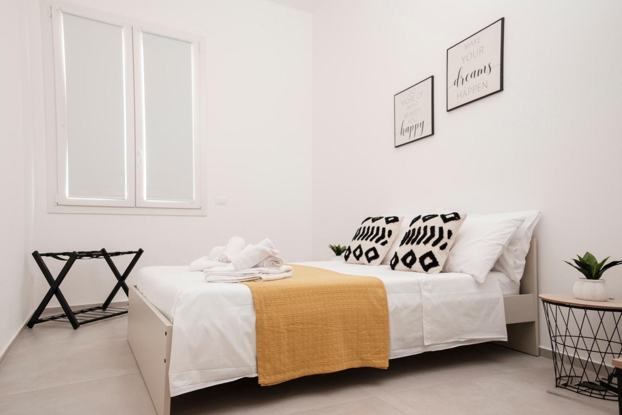 Pepoli Deluxe - Exclusive Apartment - Free Parking Trapani Buitenkant foto
